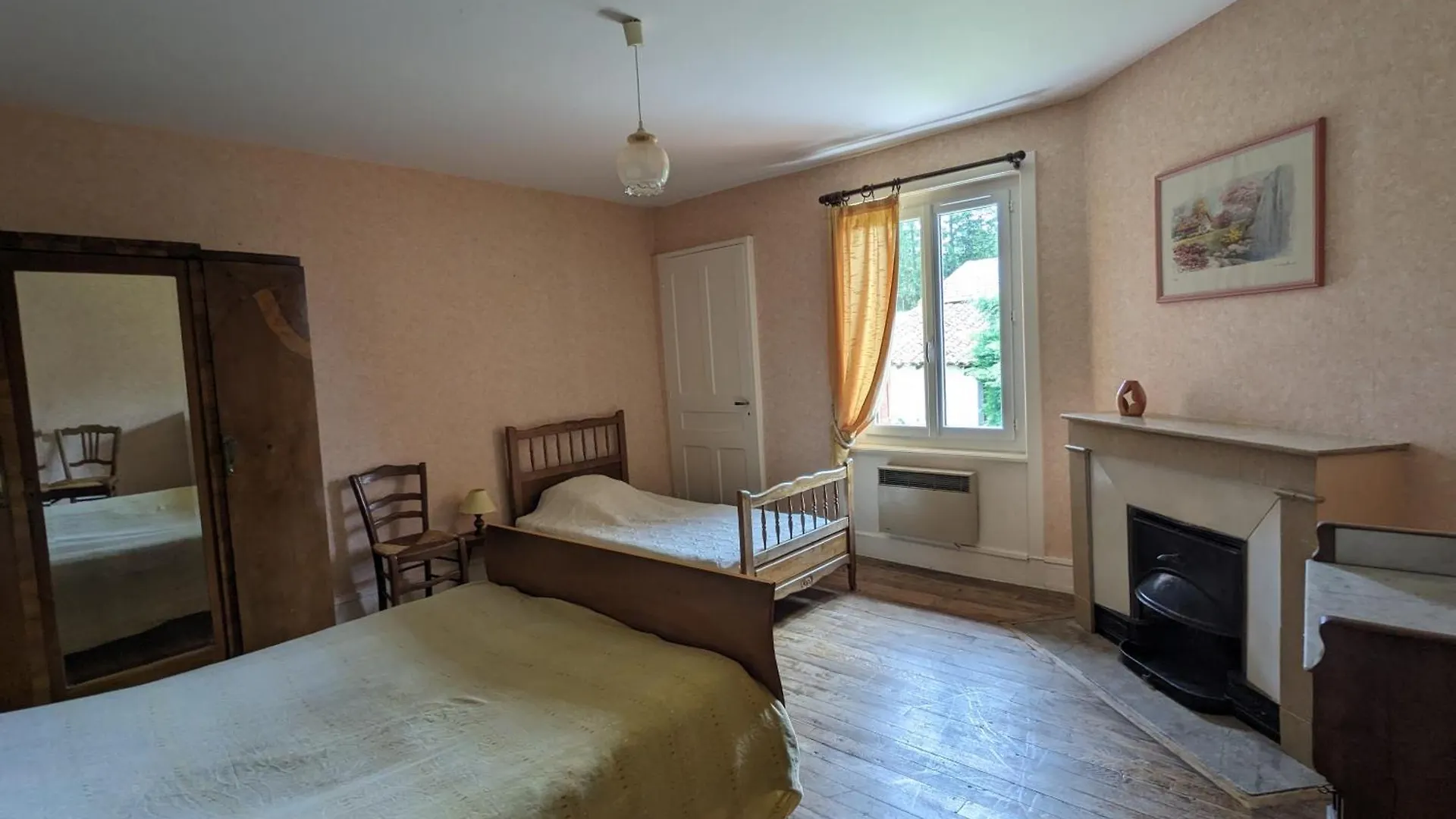 Maison En Pise Saint-Bonnet-les-Oules 0*,