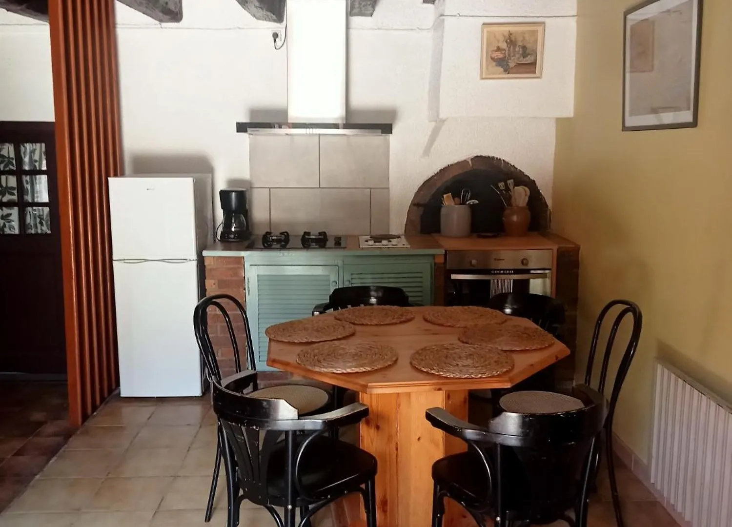 Maison En Pise Saint-Bonnet-les-Oules