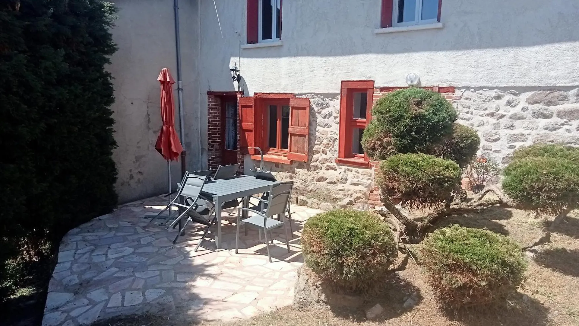 Maison En Pise Saint-Bonnet-les-Oules